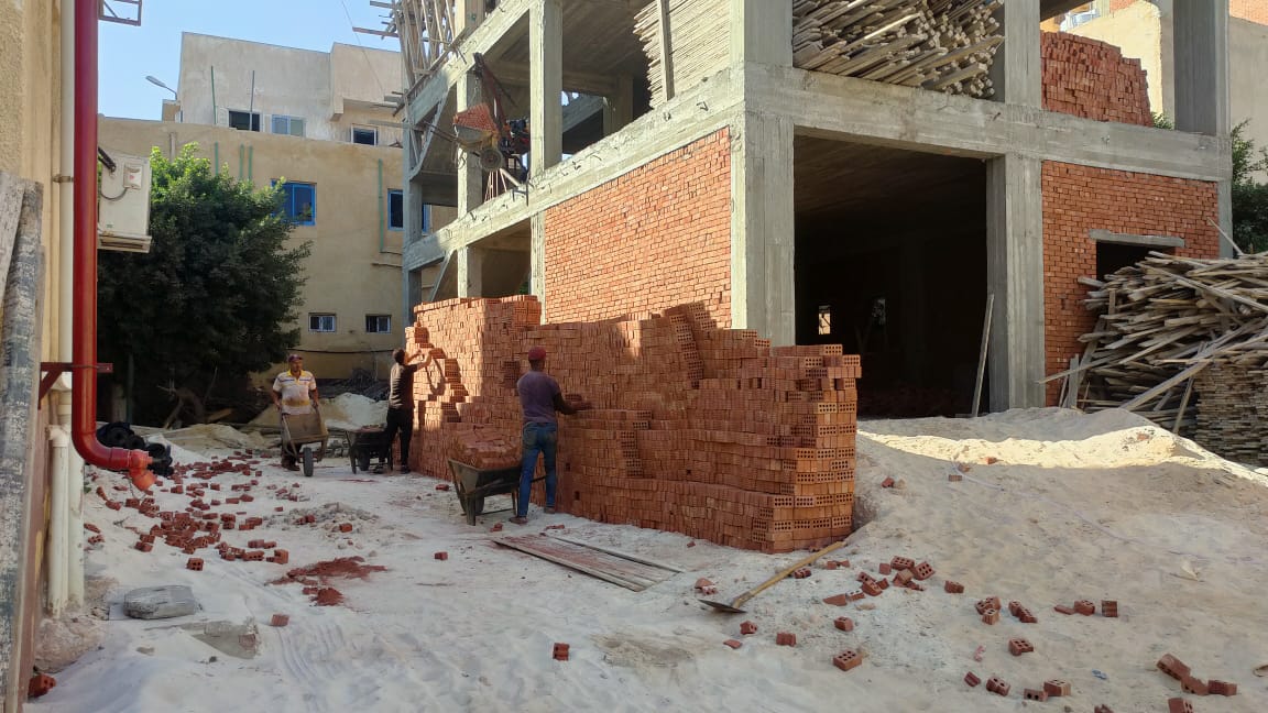 محافظ مطروح يتابع اعمال انشاء فصول تمريض بمستشفي مطروح العام