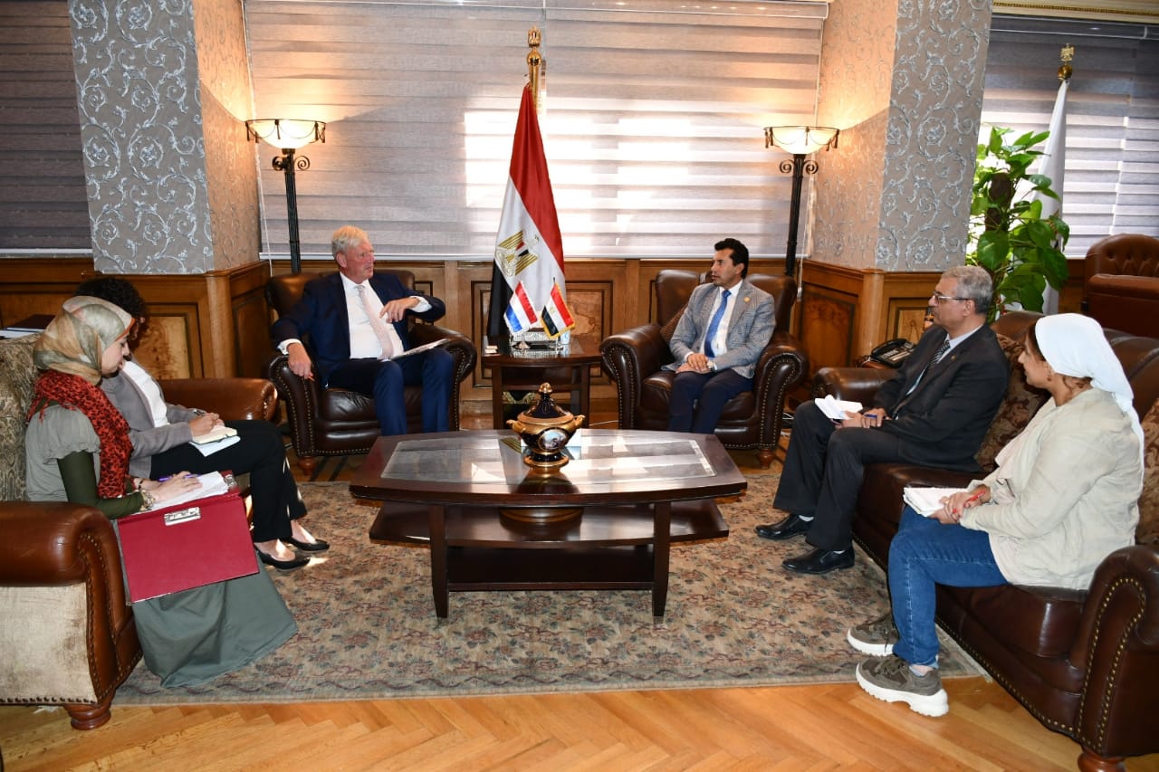 صبحي يبحث التعاون مع سفيري الأرجنتين وهولندا للتعاون في الشباب و الرياضة