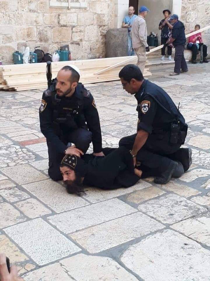 تفاصيل الراهب المصري الذى أقام "اذان " الفجر فى المسجد الأقصى رغم انف الصهاينه