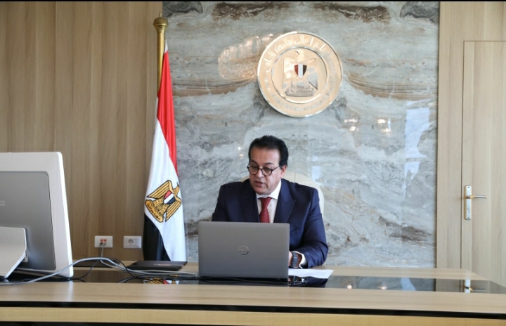 التعليم العالي: مبادرة لتعظيم دور المراكز البحثية وتصنيفها لمواجهة التحديات المجتمعية والاقتصادية محلياً وعالميًا