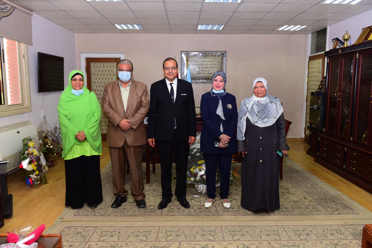 *جامعة سوهاج تبحث مع وزارة التربية والتعليم آليات التعاون لدعم الطلاب ذوي الإعاقة*