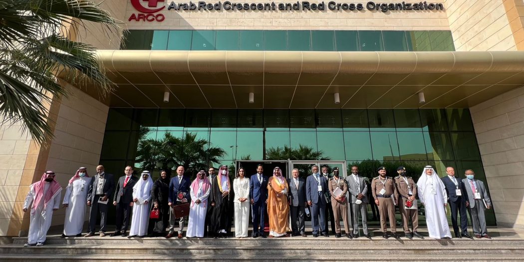 أكد على أهمية قيام الدول العربية بتطوير خططها للاتصالات في حالة الطوارئ