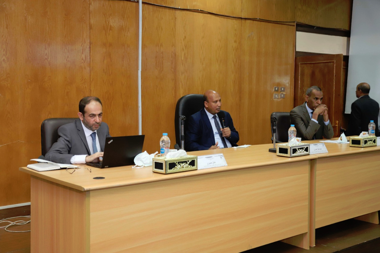 بالتعاون مع اليونيدو جامعة جنوب الوادى تعقد ندوة حول برنامج دعم الشركات الناشئة والمتوسطة