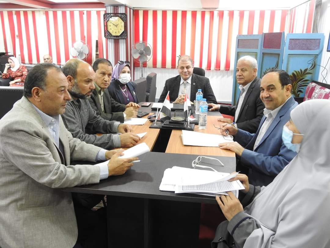 مدير تعليم المنوفية يترأس الاجتماع الدوري للجنة المحلية المشرفة على مشروع التغذية المدرسية