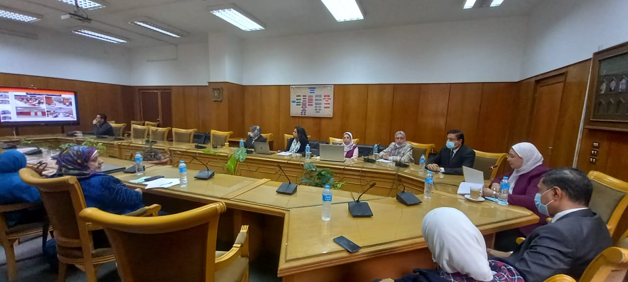 عميد ألسن عين شمس تستقبل لجنة ضمان الجودة لتقييم برامجها