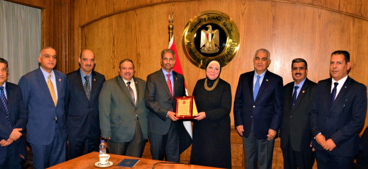 وزيرة التجارة والصناعة تبحث مع وفد جمعية رجال الاعمال البحرينية سبل تعزيز التعاون التجاري والاستثماري المشترك بين البلدين خلال المرحلة المقبلة