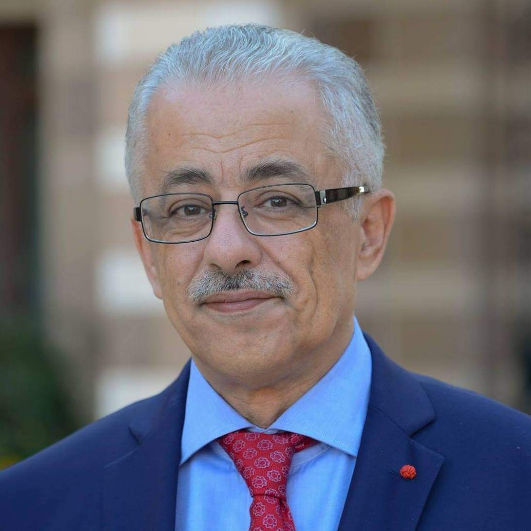 وزير التربية والتعليم يتفقد سير العملية التعليمية بمدرسة وادي الملكات الابتدائية بالأقصر