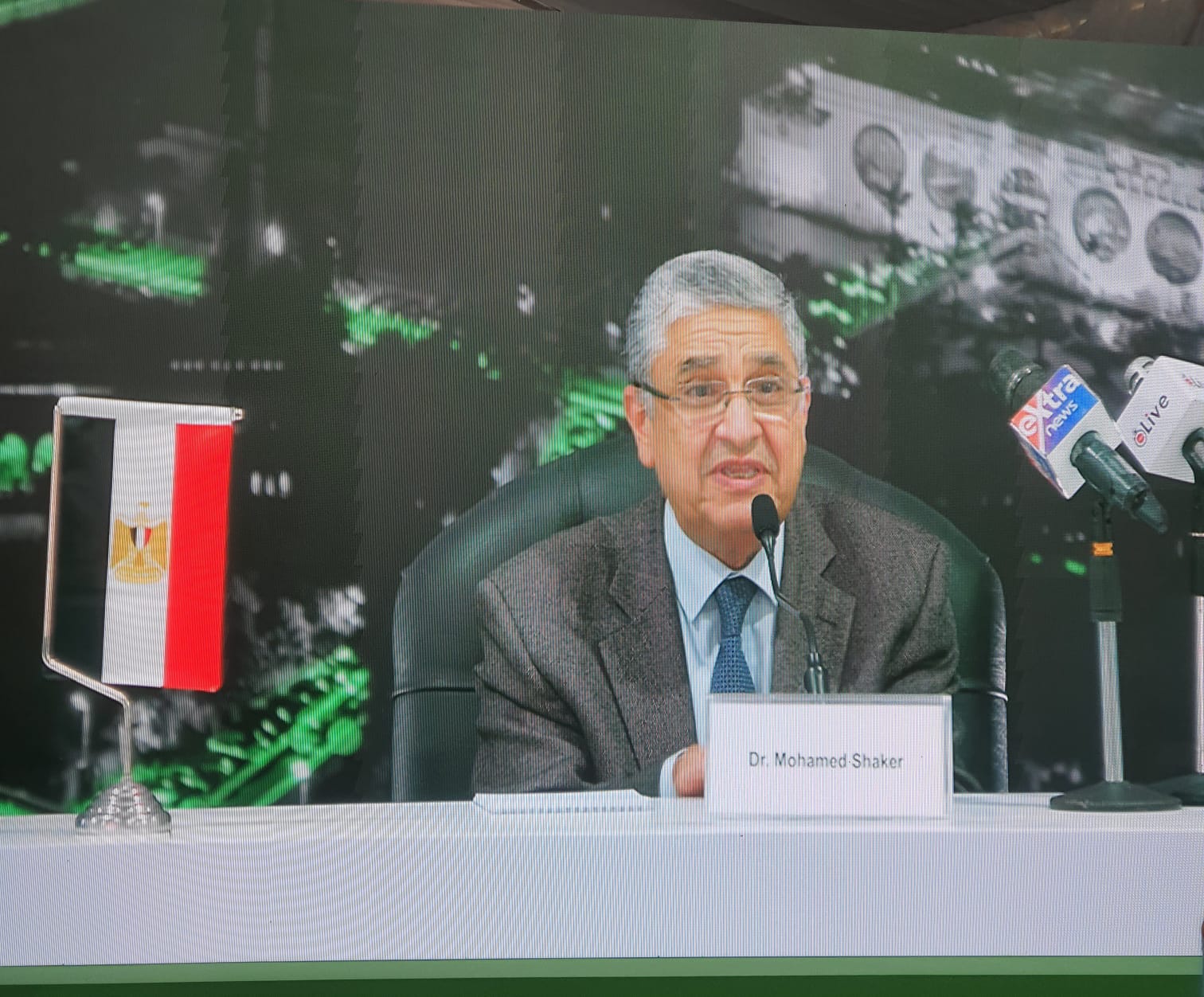 1,1 مليار جنيه لتطوير شبكات توزيع الكهرباء بقطاع الأقصر التابع لشركة مصر العليا خلال الفترة من يوليو 2014 حتى 2021