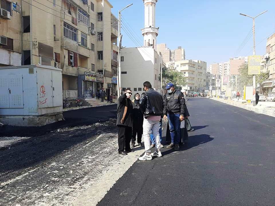 " سوهاج " : استكمال أعمال رصف شارع الجرجاوية بحي غرب سوهاج