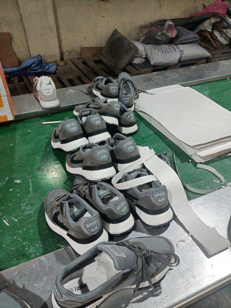 بـ 14500 قطعة.. سقوط مصنع احذية بدون ترخيص في الشرابية 