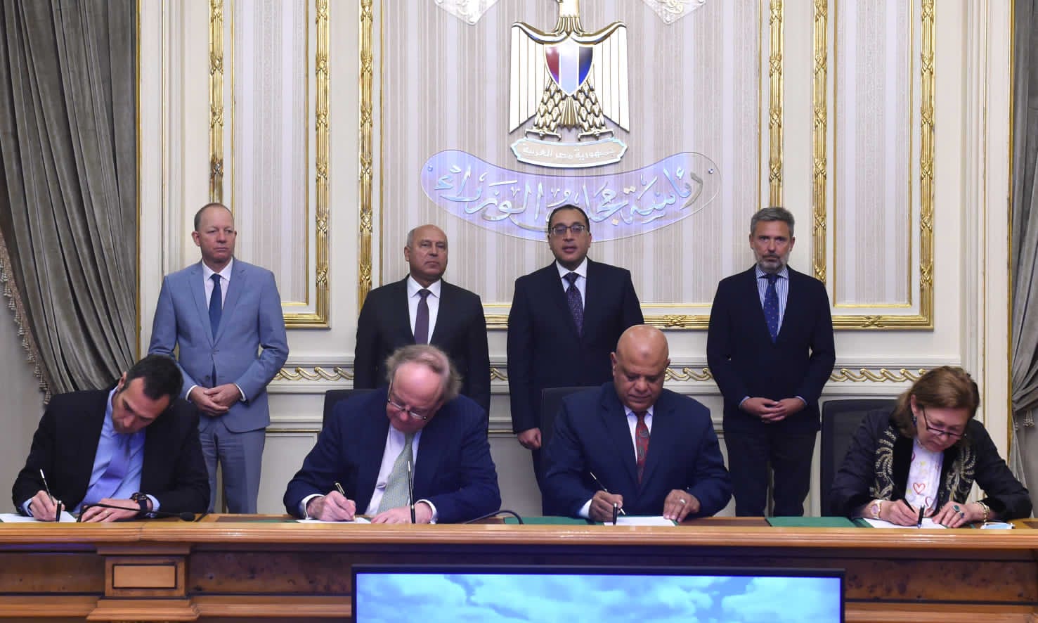 رئيس الوزراء يشهد توقيع اتفاق بين هيئة ميناء دمياط وتحالف شركات "يوروجيت ألمانيا" و"كونتشيب إيطاليا" و"هاباج لويد" للخطوط الملاحية العالمية