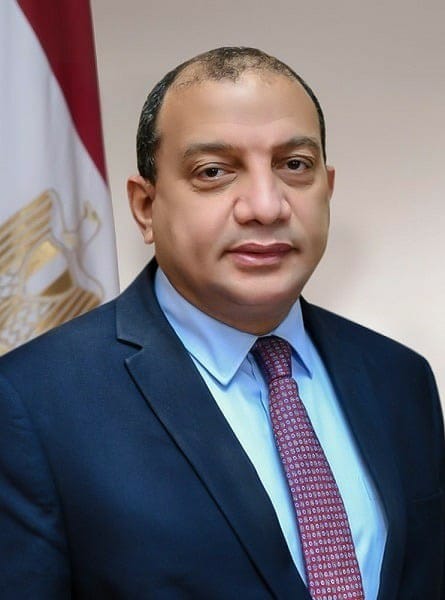 رئيس جامعة بنى سويف ينعى شهداء الوطن من القوات المسلحة بشمال سيناء
