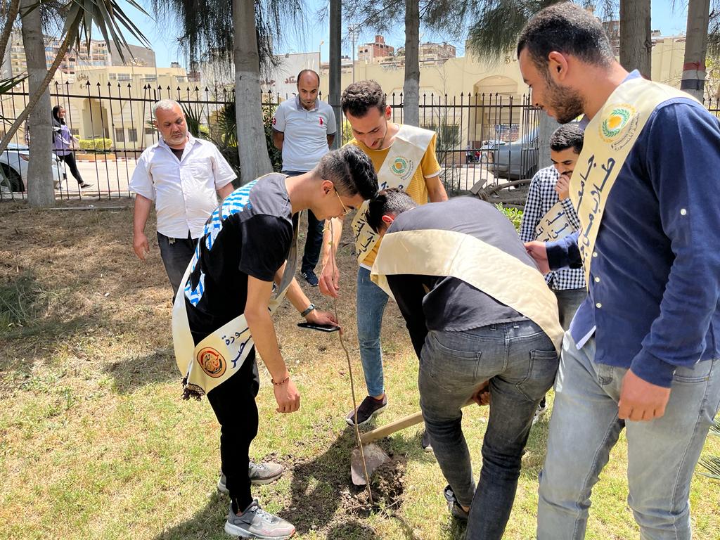 جامعة المنصورة تطلق مبادرة لطلابها لزرع الاشجار
