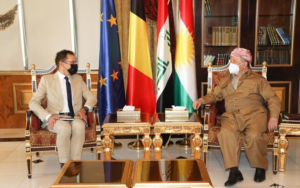 بارزاني والسفير البلجيكي يناقشان الوضع السوري وموقف النازحين