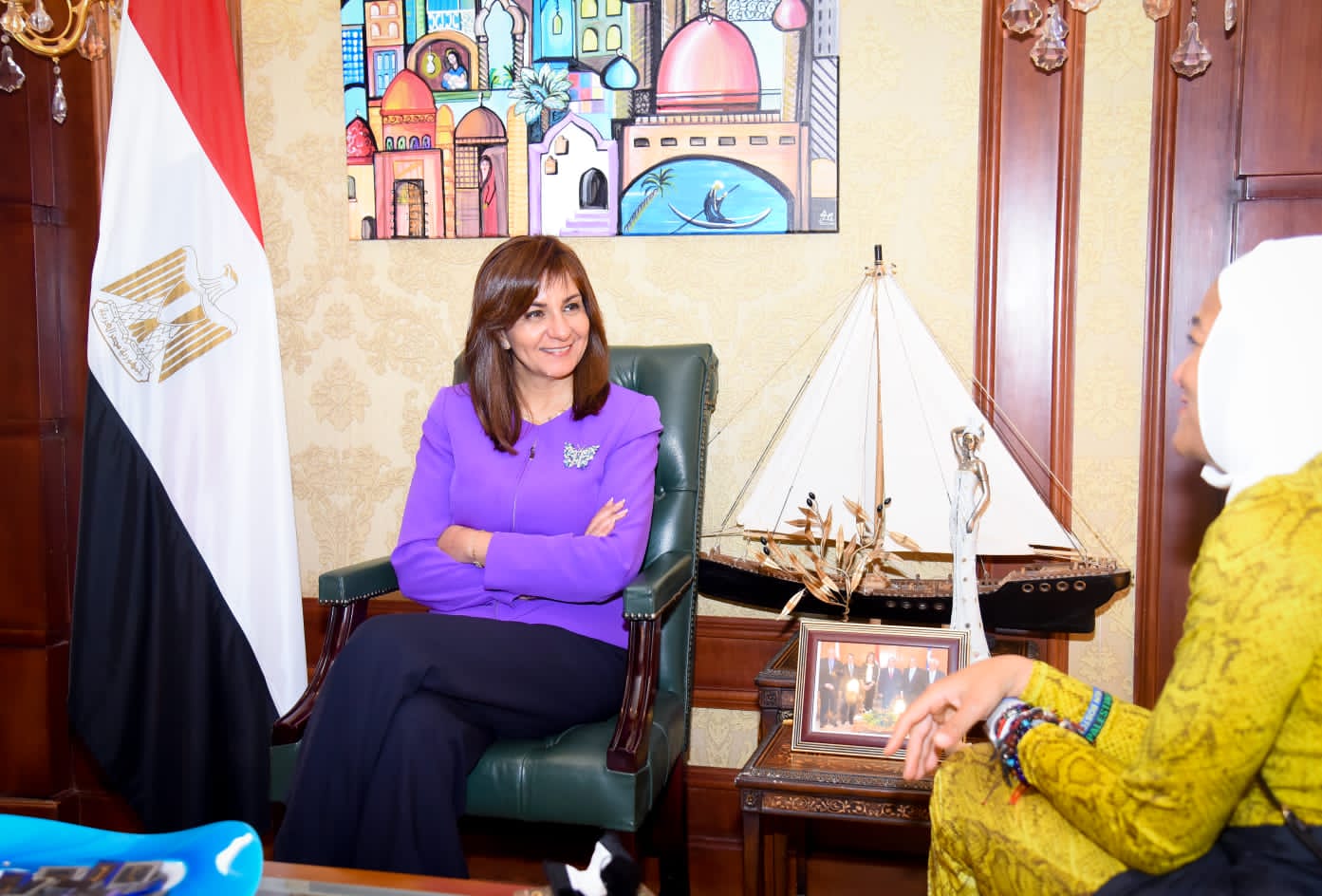 وزيرة الهجرة تستقبل البطلة "منال رستم" .. أول مصرية تصل قمة جبال إيفرست