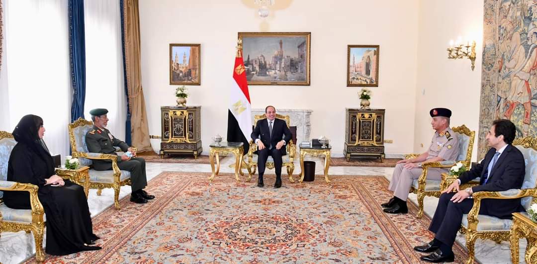 الرئيس السيسى يستقبل رئيس أركان القوات المسلحة الإماراتية