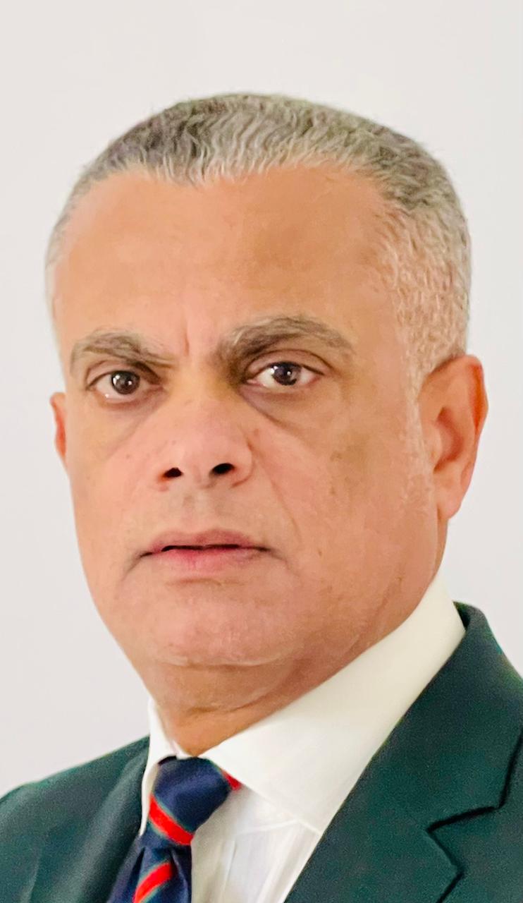 الباز : لقاء الرئيس السيسي مع رئيس أركان القوات المسلحة الإماراتية تناول التنسيق المكثف مع مصر إزاء مختلف القضايا الإقليمية والدولية.