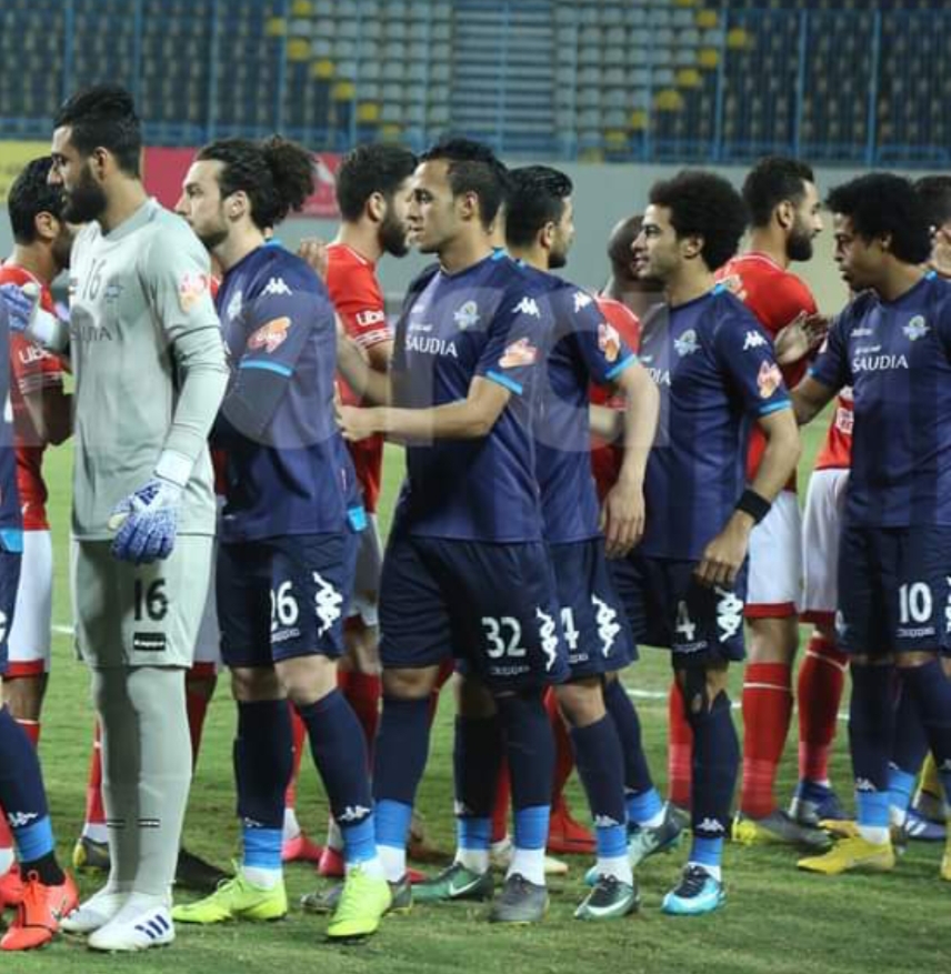 حارس بيراميدز يطلب إلغاء نسبة المشاركة للانضمام إلى الزمالك