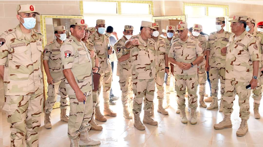 رئيس أركان حرب القوات المسلحة يتفقد عدد من مراكز التدريب ويقوم بالمرور على إحدى تشكيلات الدفاع الجوى