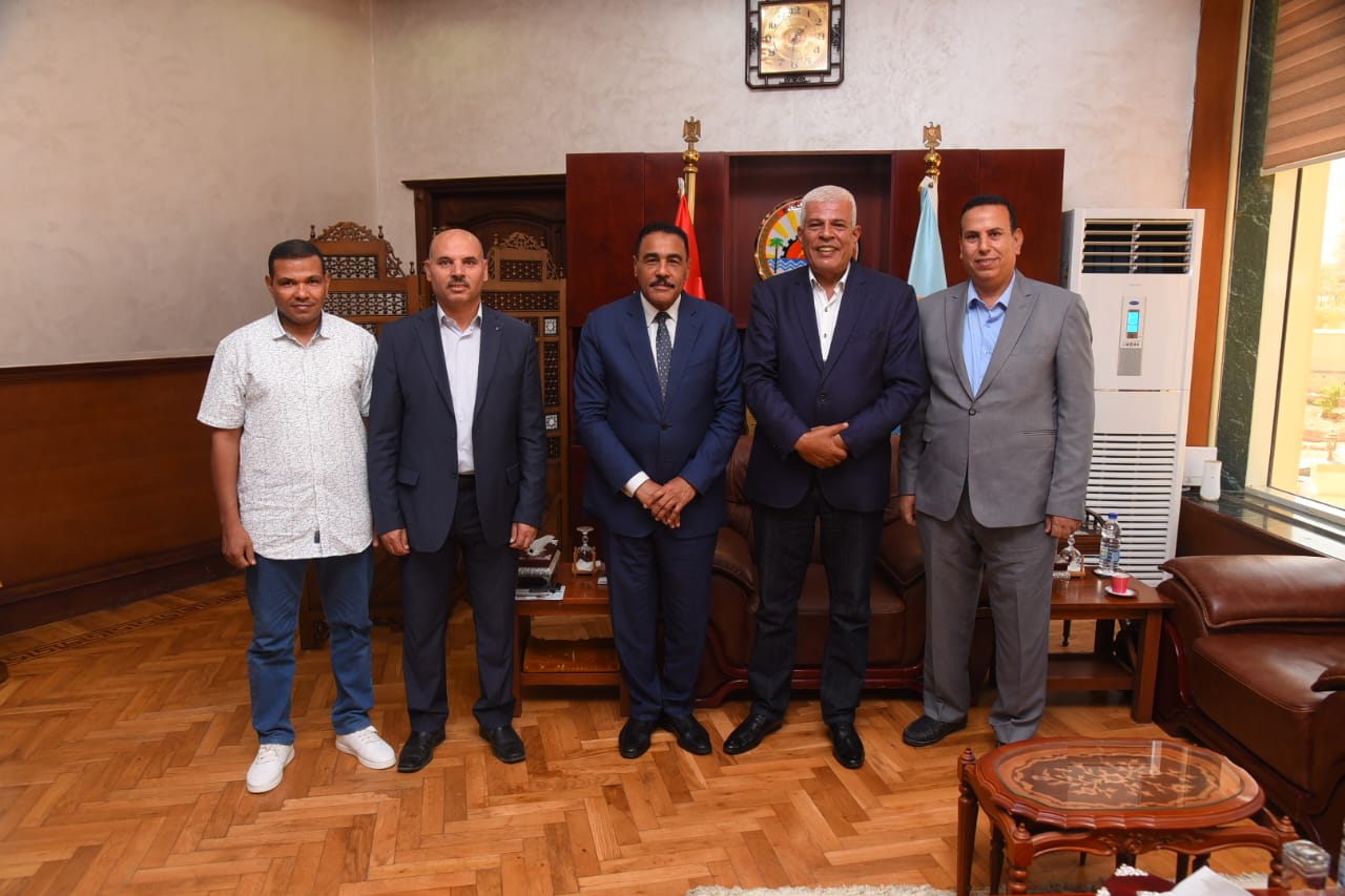محافظ مطروح يستقبل نقيب الزارعيين.. ومدير مكتب اكساد في القاهرة