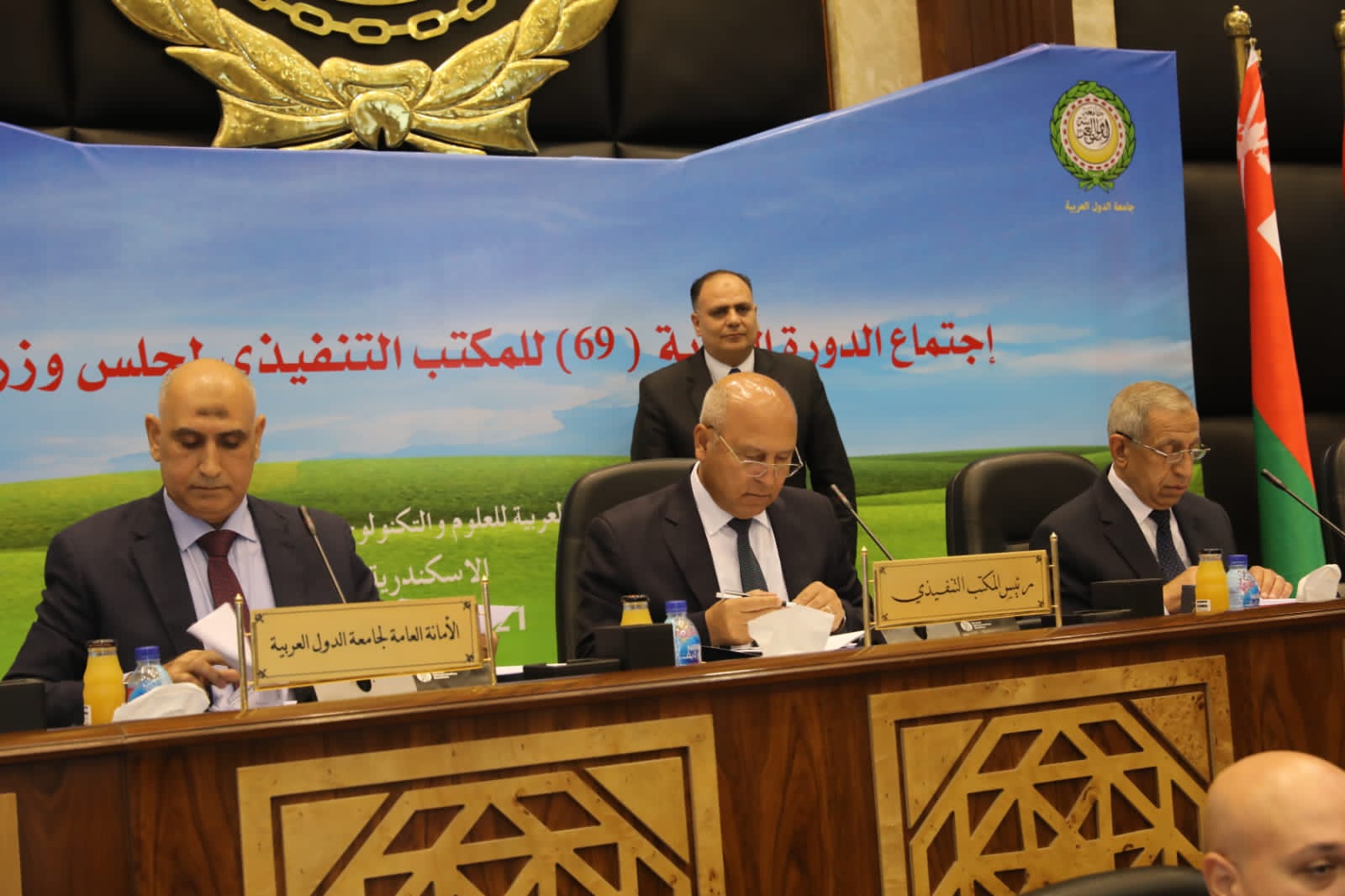 وزير النقل يترأس اجتماع الدورة العادية رقم (69) للمكتب التنفيذي لمجلس وزراء النقل العرب