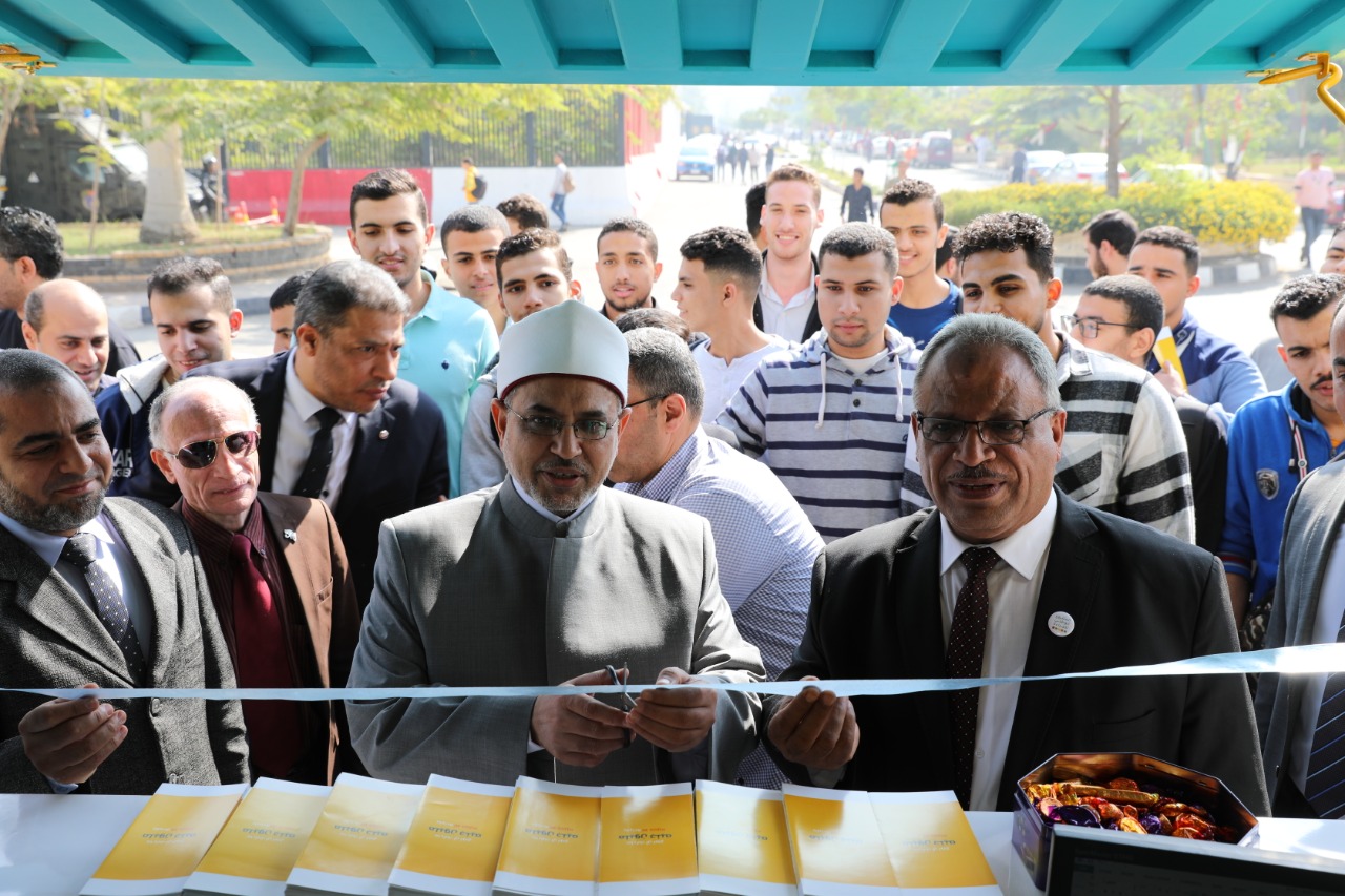 رئيس جامعة الأزهر يشيد بالمشروع الوطني للقراءة