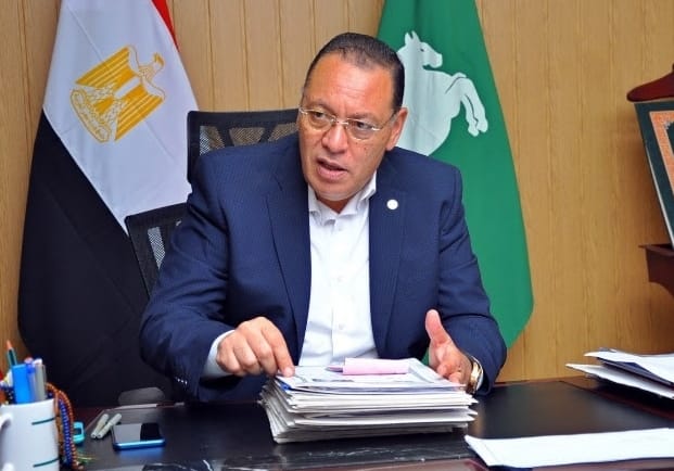 محافظ الشرقية يطمئن على إلتزام التجار بالأسعار المخفضة للسلع بنسبة تخفيض من 15 إلى 25٪ بمعارض أهلآ رمضان