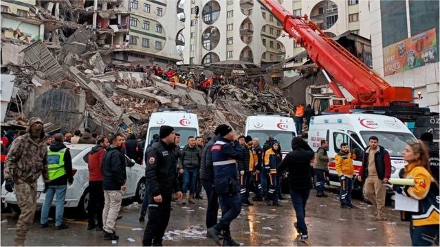 الخارجية الإيطالية تعلن تضامنها مع سوريا وتركيا وإستعدادها لتقديم المساعدة بعد زلزال مدمر