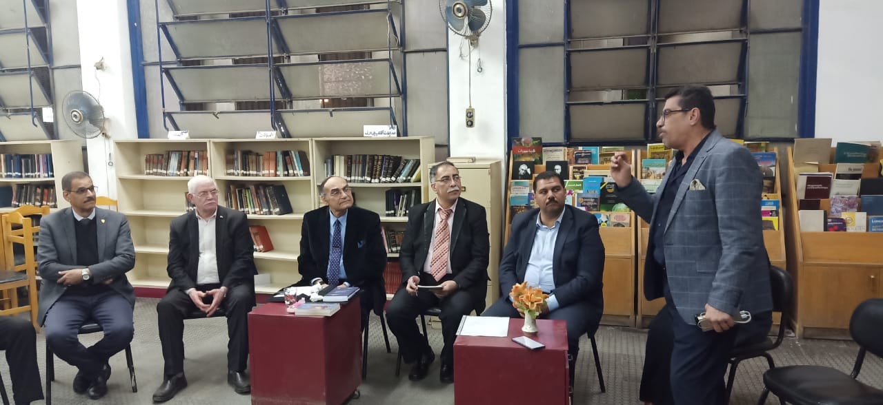 المشروعات القومية وبناء الإنسان في صالون ثقافي بدار كتب طنطا