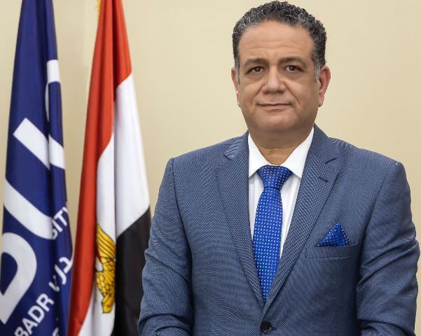 دكتورة بجامعة بدر تحصل على أفضل بحث علمى من فرنسا