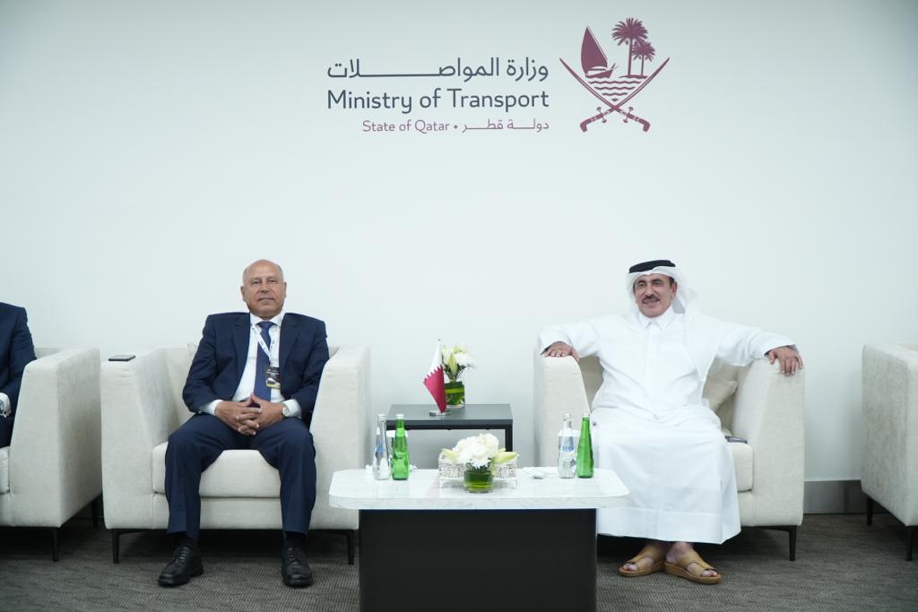 وزير النقل يلتقي نظيره القطري لبحث التعاون في مجالات  النقل المختلفة وخاصة في مجال النقل البحري