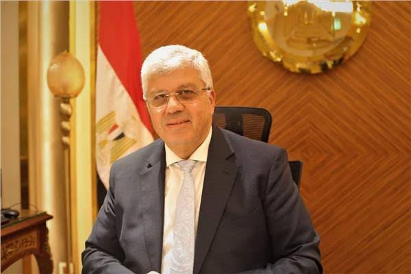 وزير التعليم العالي يصدر قرارًا بغلق كيان وهمي بمحافظة القاهرة