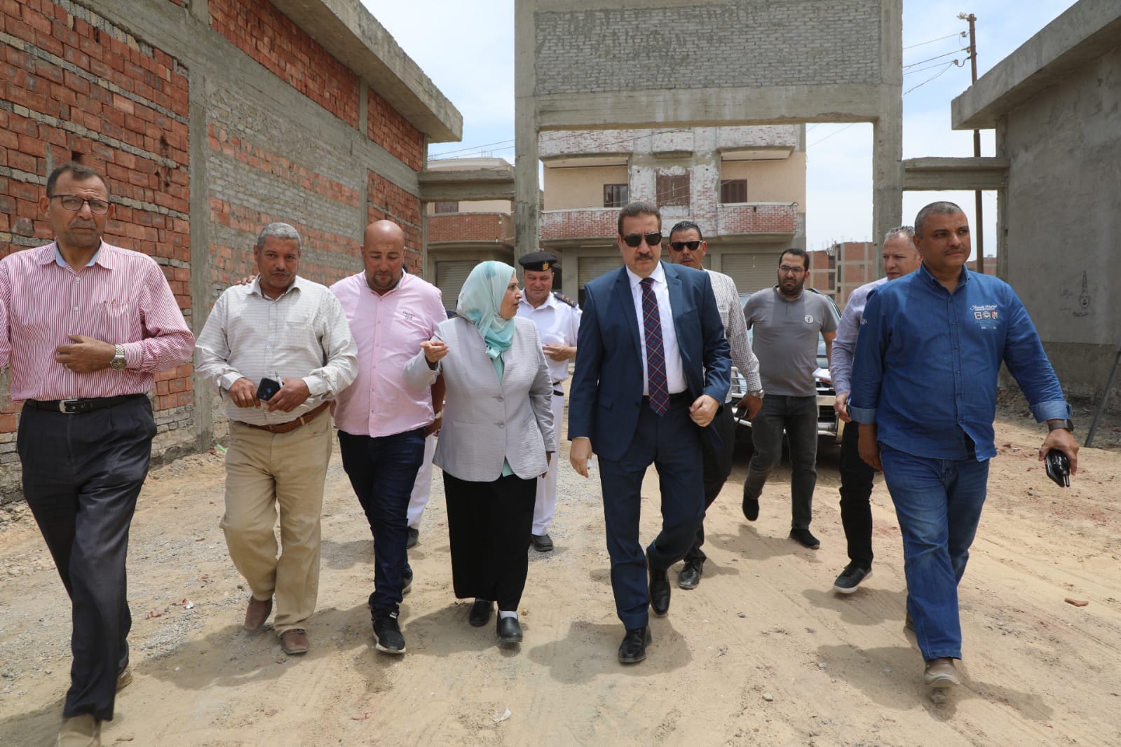 خلال جولة ميدانية موسعة بأشمون..محافظ المنوفية يتفقد مركز شباب شما وبدء توصيل الصرف الصحى لمنطقة تجمع العفيفي ضمن حياة كريمة