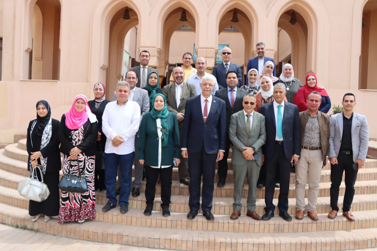 رئيس جامعة المنوفية يفتتح البرنامج التدريبى للتأهيل لوظائف قيادية