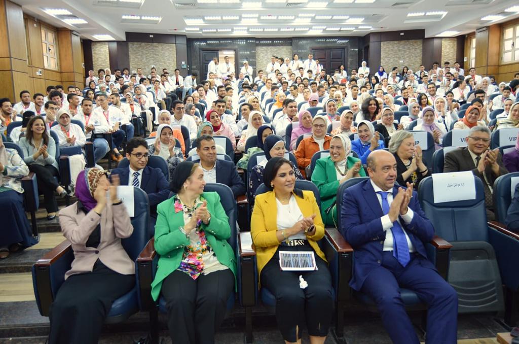 كلية الطب جامعة الإسكندرية الأهلية تعقد مؤتمرها الطلابي الأول عن أمراض الدم