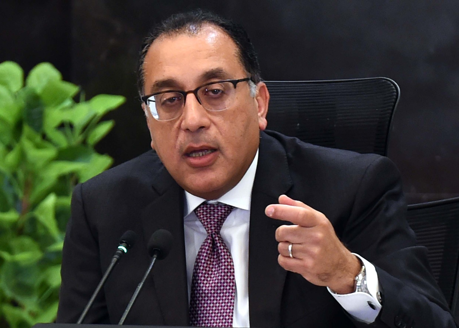 في إطار التجهيزات الخاصة لافتتاح المتحف المصري الكبير: رئيس الوزراء يتابع مقترحات مشروع تطوير الهوية البصرية للطريق الدائري