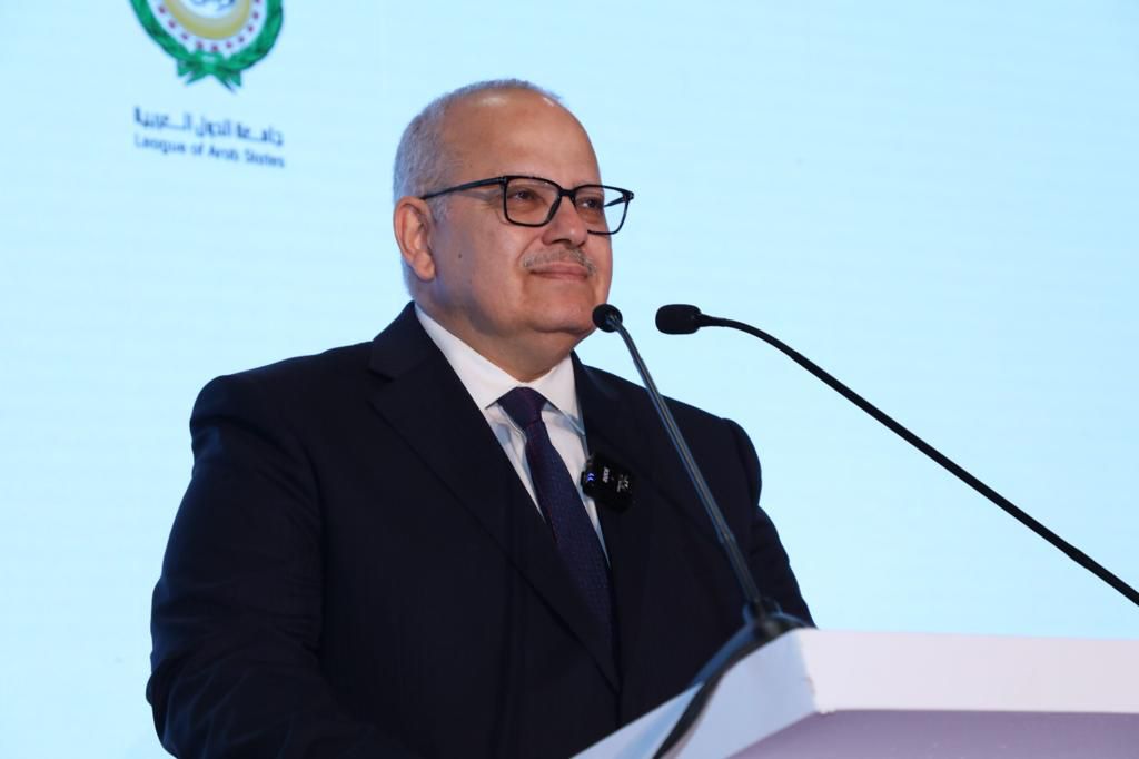 رئيس جامعة القاهرة يشارك في مؤتمر (سيملس الشرق الأوسط 2023) ويؤكد دور الاقتصاد الرقمي في تعزيز التعاون العربي المشترك