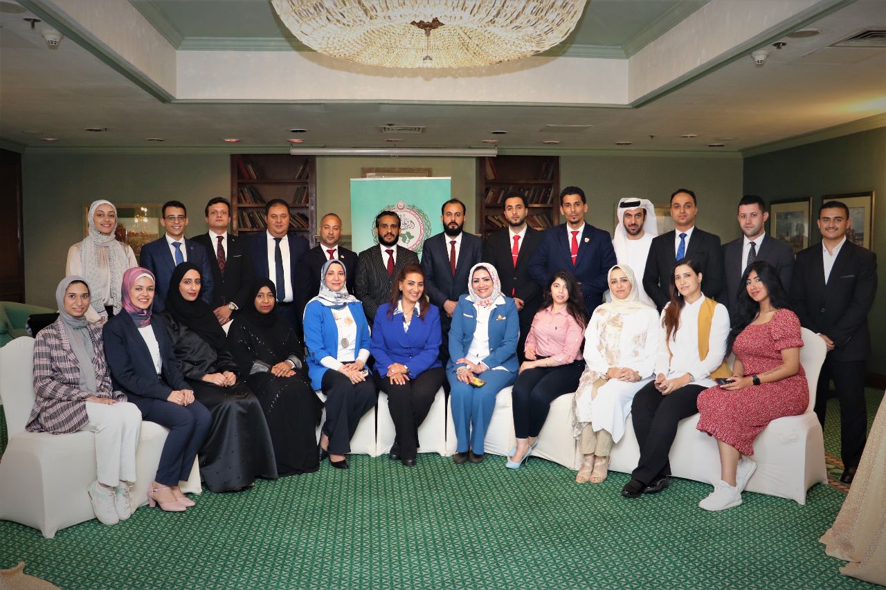 ختام برنامج البروتوكول ومهارات التعامل مع كبار الشخصيات الذي ينظمه مركز الدبلوماسية البرلمانية بالبرلمان العربي