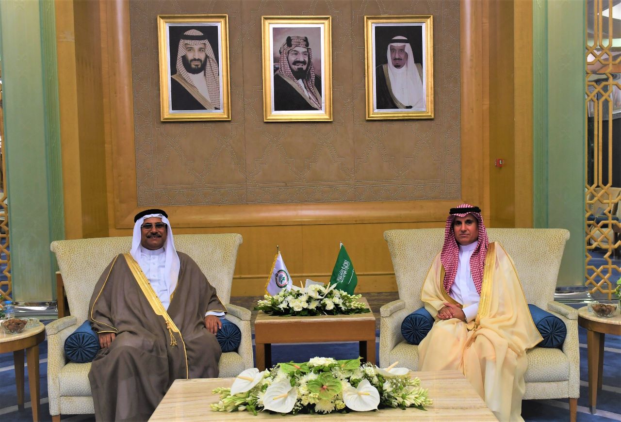 رئيس البرلمان العربي يلتقي مندوب المملكة العربية السعودية الدائم لدى جامعة الدول العربية
