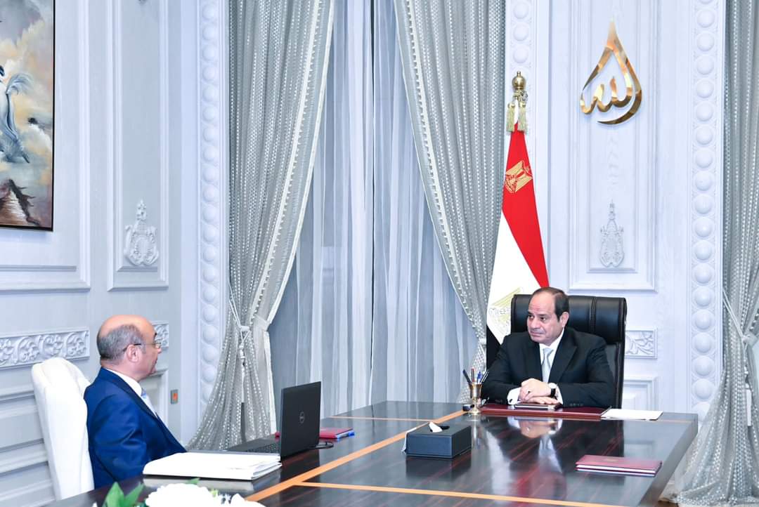 الرئيس السيسي يلتقي وزير العدل المستشار عمر مروان
