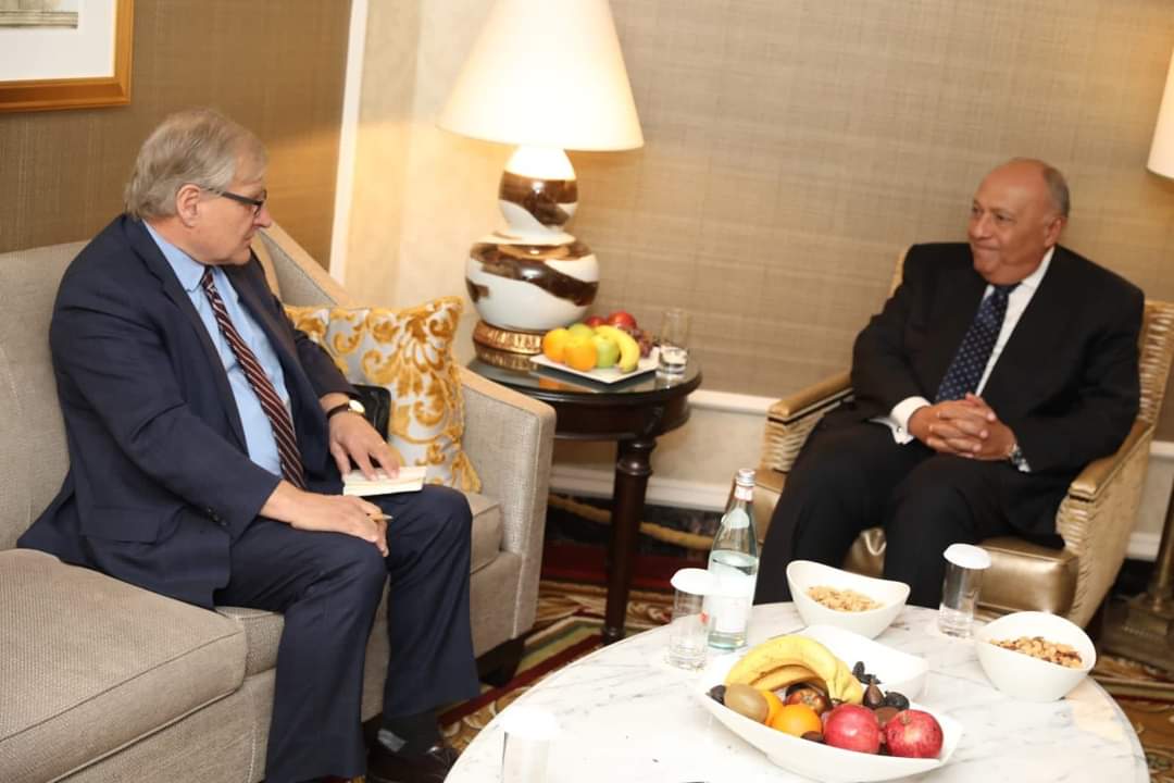  ضمن سلسلة لقاءاته فى واشنطن، وزير الخارجية يجتمع مع المبعوث الأمريكي إلى ليبيا