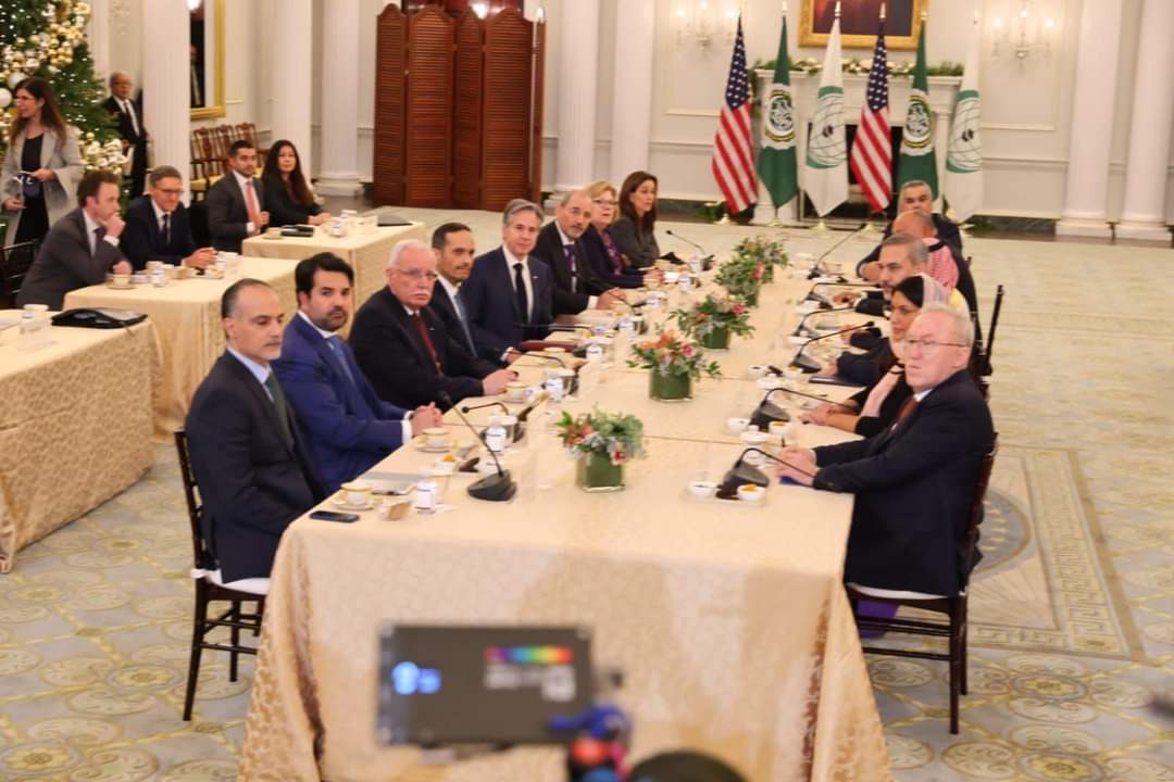  وفد اللجنة الوزارية المكلفة من القمة العربية الإسلامية المشتركة غير العادية يعقد جلسة مباحثات رسمية مع وزير الخارجية الأمريكي