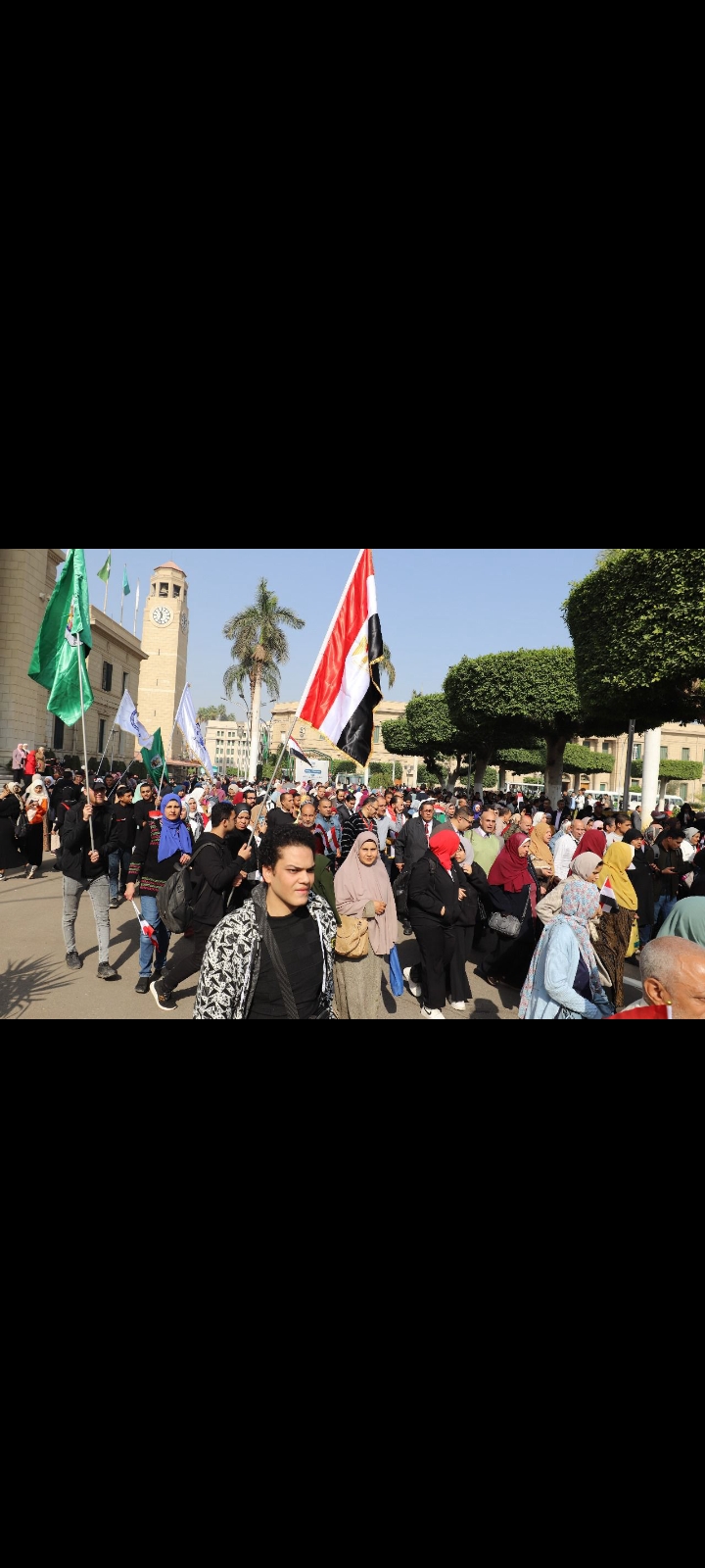 جامعة القاهرة تشارك بقوة في العرس الديموقراطي للانتخابات الرئاسية تحت شعار "انزل شارك .. مصر هي الأهم"