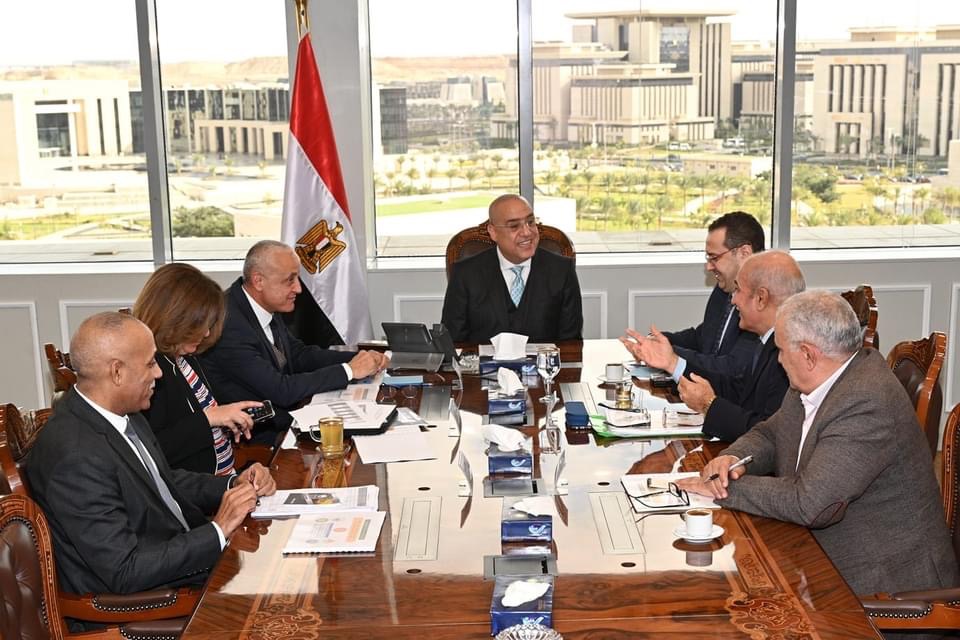 وزير الإسكان يتابع أعمال "شركة التعمير لخدمات الصيانة" بمشروعات الإسكان الاجتماعي ودار مصر