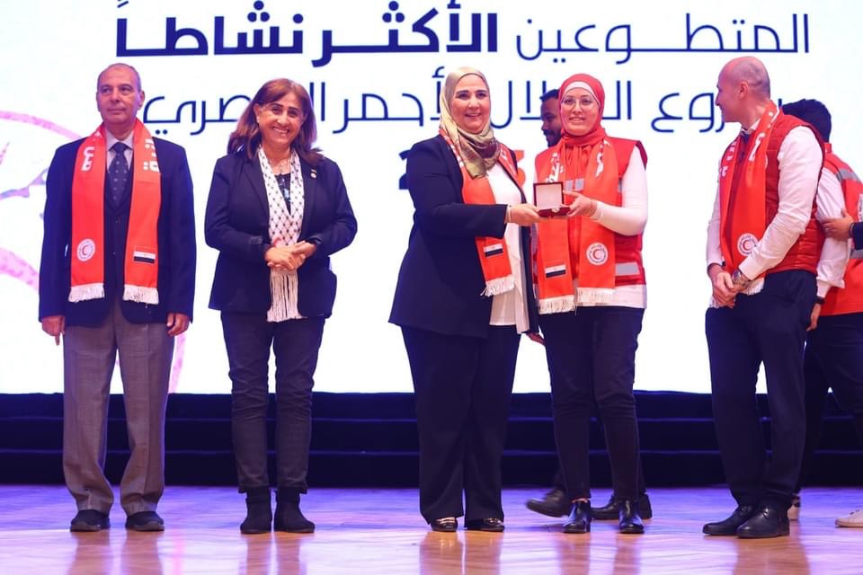 القباج تشهد احتفالية الهلال الأحمر المصري باليوم العالمي للتطوع تحت شعار "الأمل"