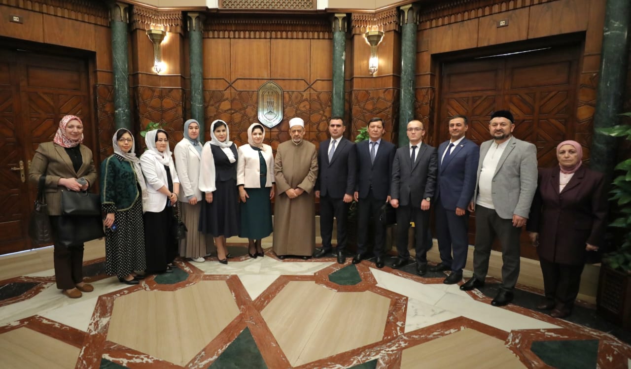 شيخ الأزهر يستقبل وفدًا أوزباكستانيًّا لمناقشة قضايا المرأة والأسرة في الإسلام