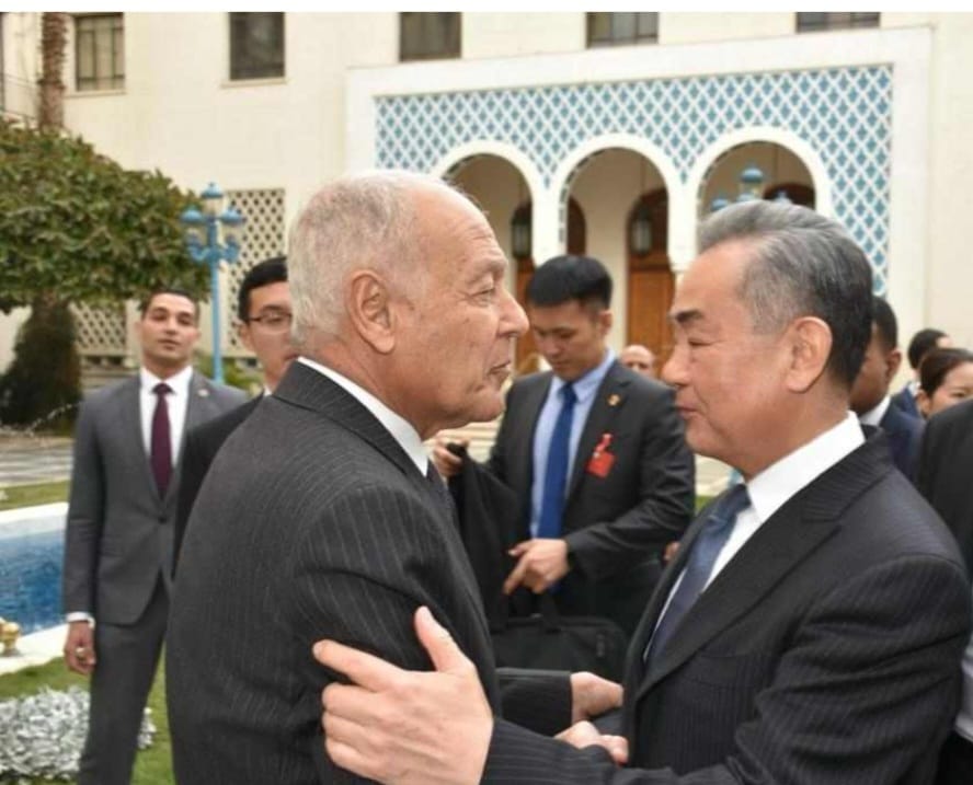 أبو الغيط و وانج يي يبحثان العلاقات العربية الصينية