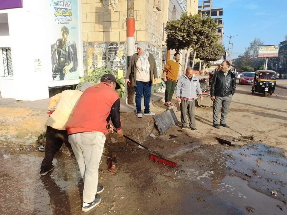 محافظ كفرالشيخ: رفع 1170طن قمامة ورفع الإشغالات وتطهير شبكات صفايات الأمطار والصرف الصحي بمراكز ومدن المحافظة