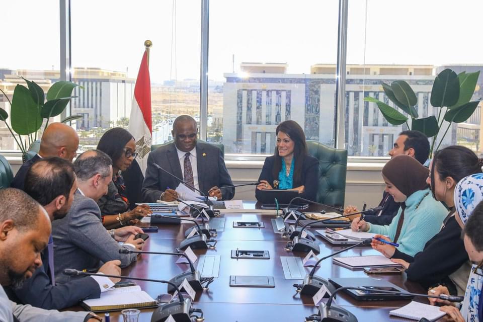  وزيرة التعاون الدولي تعقد جلسة مباحثات موسعة مع رئيس البنك الأفريقي للتصدير والاستيراد «أفريكسيم بنك»
