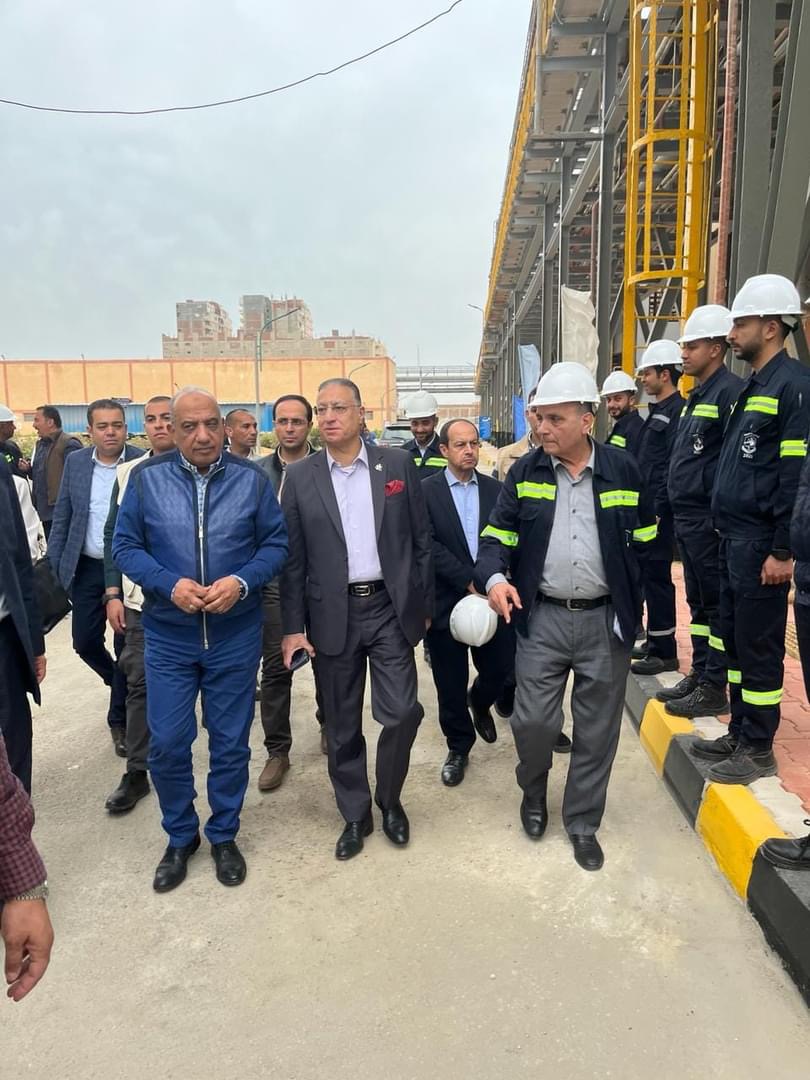وزير قطاع الأعمال العام يفتتح وحدة تركيز الصودا (المبخرات) ومحطة معالجة الصرف الصناعي ومبنى المعامل والعيادة الطبية بشركة مصر لصناعة الكيماويات